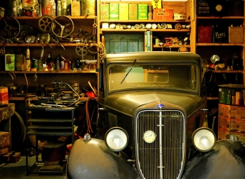Have a Look on Pros and Cons of Classic Car Restoration